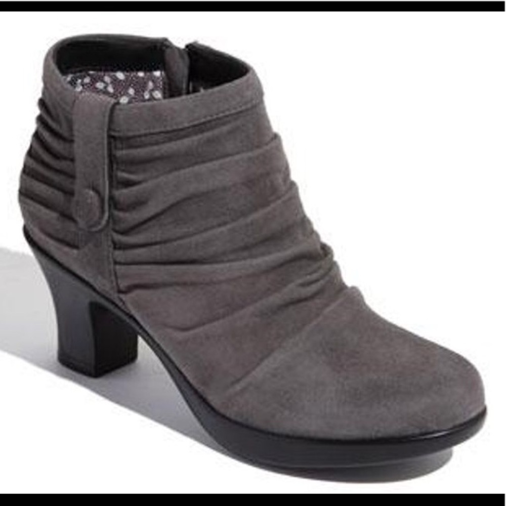 Dansko “Buffy” Sz 40 suede ankle boots Gray